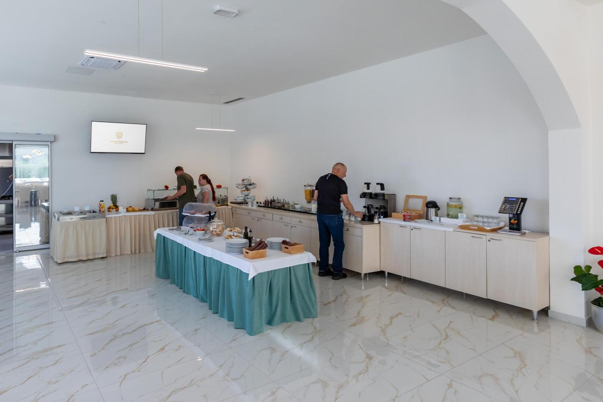 Hotel Emaus Novigrad Istria 외부 사진