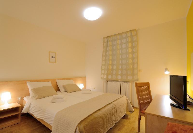 Hotel Emaus Novigrad Istria 외부 사진